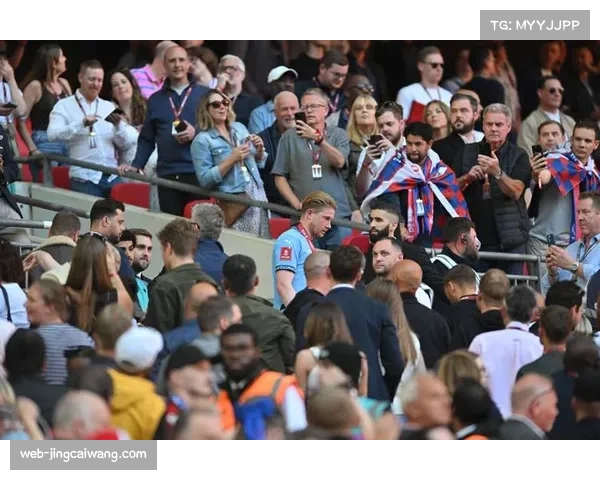 为增强防线实力,水晶宫计划引入曼城球员阿克填补空缺